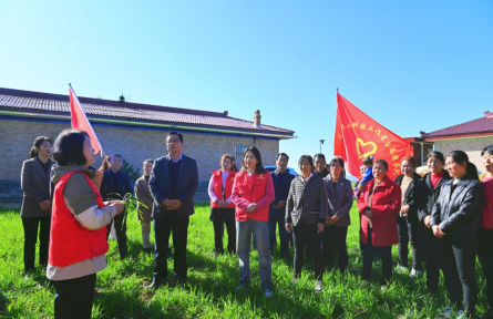 甘肅慶陽：“巾幗科技助農(nóng)直通車”助農(nóng)民增收致富